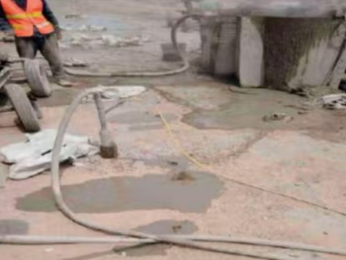 湘西水泥混凝土路面板底注浆技术 路面脱空注浆整治方案